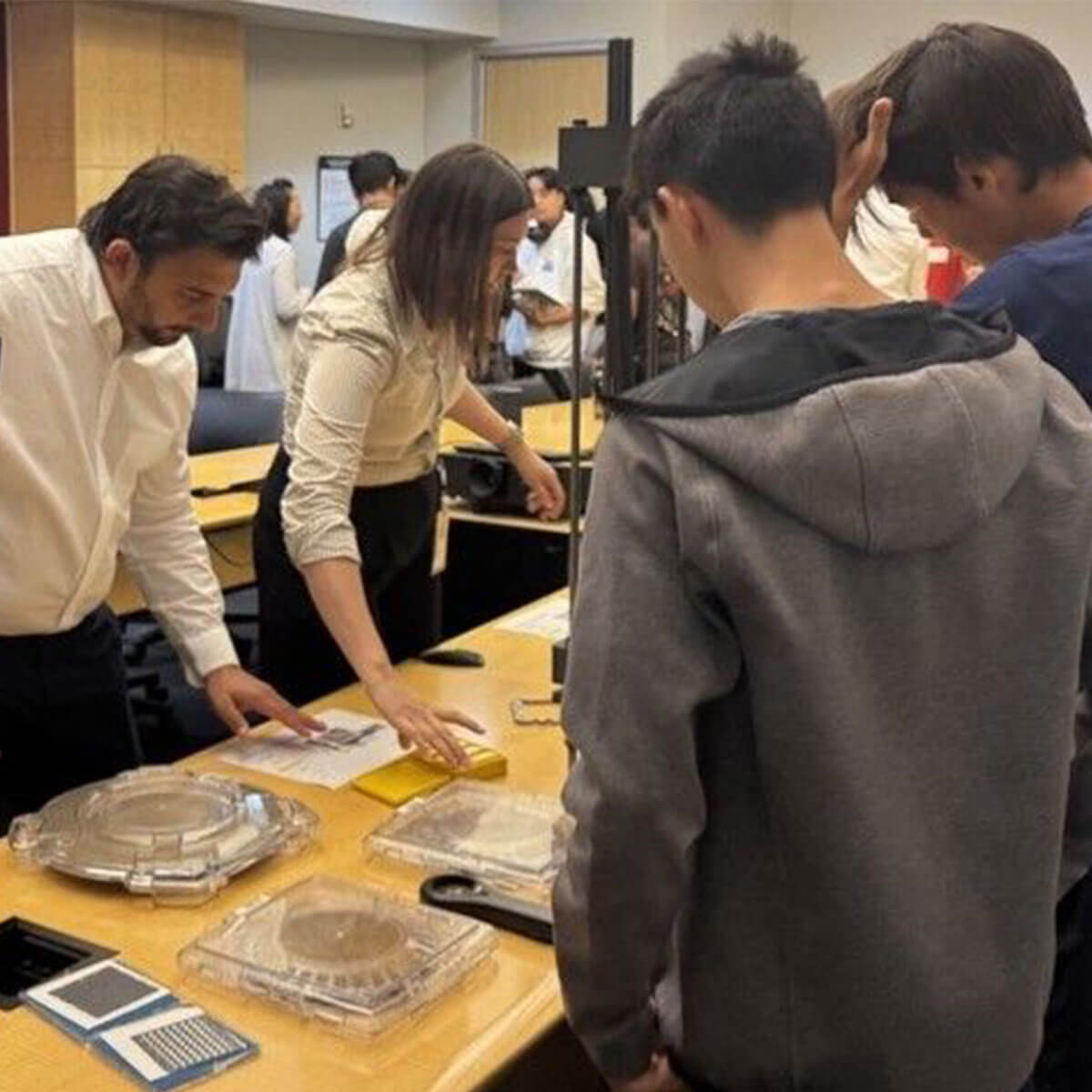 Students visit FormFactor