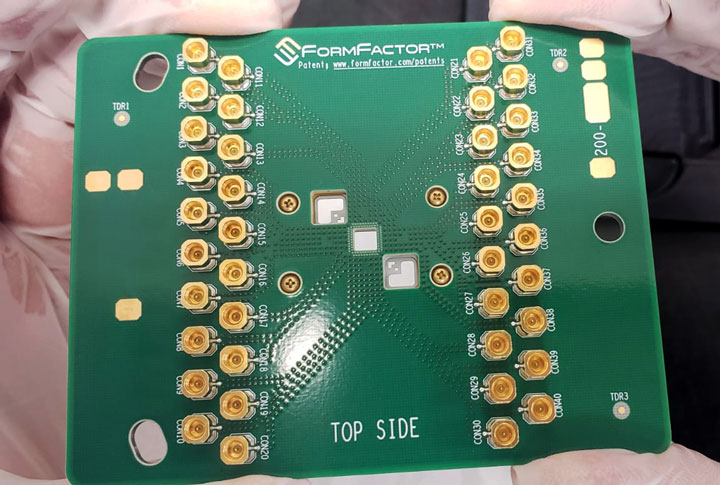 HPD - PQ500 cryostat-agnostic, high-density RF and DC socket interface